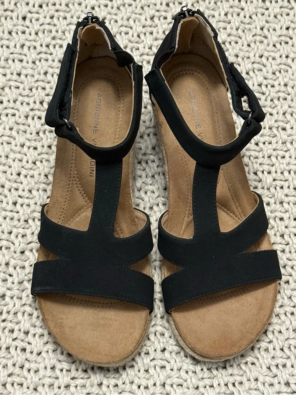 Adrienne Vittadini Black Strappy T‑Bar Sandals NWOB